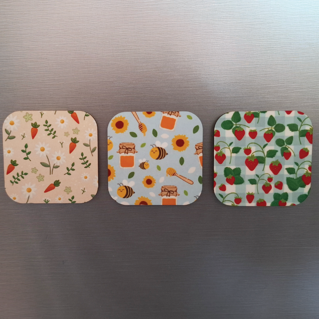 Strawberry Picnic Fridge Magets